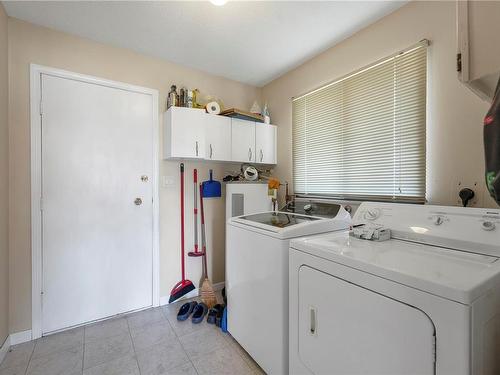 1815 Cranberry Cir, Campbell River, BC - Indoor Photo Showing Laundry Room