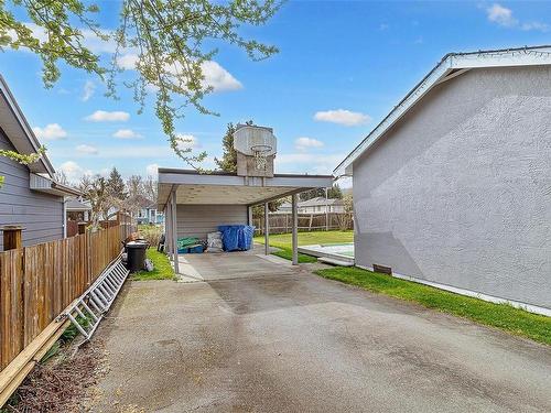 1040 Chaster St, Duncan, BC - Outdoor With Exterior