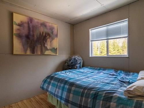 110 N Poplar Bay Road North, S Of Keewatin, ON - Indoor Photo Showing Bedroom