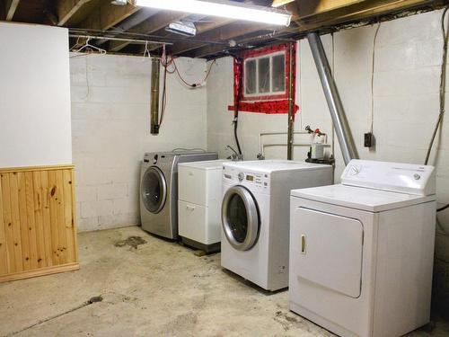 7 Swallow Drive, Manitouwadge, ON - Indoor Photo Showing Laundry Room