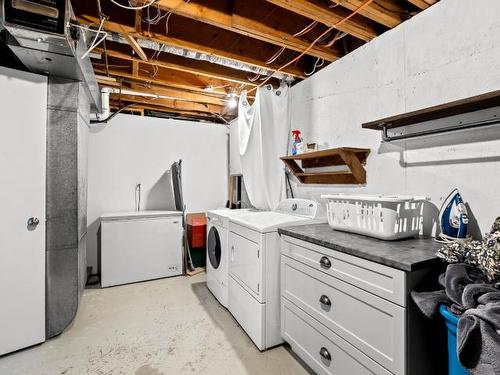 6069 Pringle Road, Kamloops, BC - Indoor Photo Showing Laundry Room