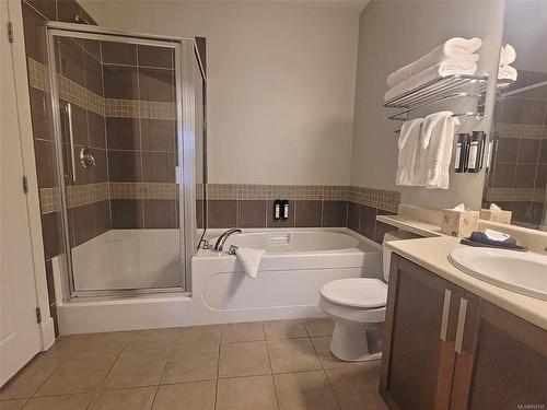 316D-1730 Riverside Lane, Courtenay, BC - Indoor Photo Showing Bathroom