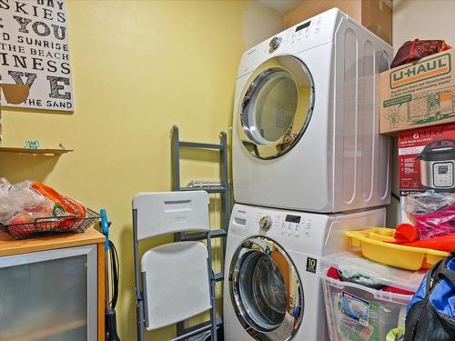 107-2035 Baron Road, Kelowna, BC - Indoor Photo Showing Laundry Room
