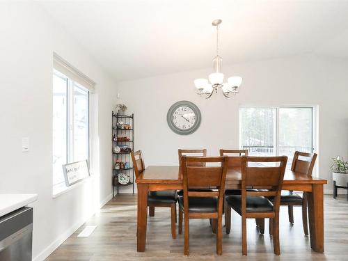 7105 Dunwaters Road, Kelowna, BC - Indoor Photo Showing Dining Room