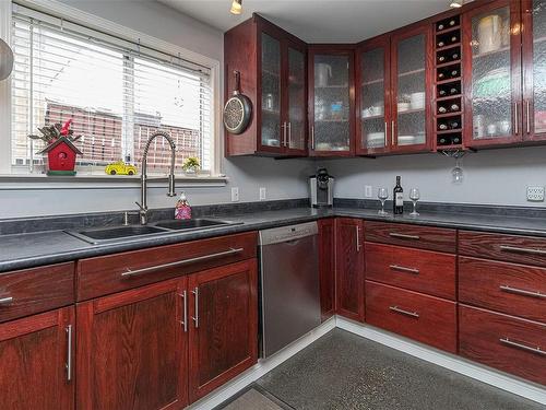 3154 Wascana St, Saanich, BC - Indoor Photo Showing Kitchen With Double Sink