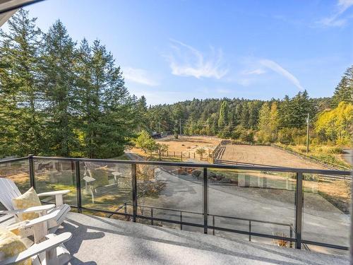 4821 Elk Rd, Saanich, BC - Outdoor With Deck Patio Veranda With Exterior