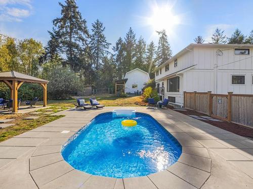 4821 Elk Rd, Saanich, BC - Outdoor With In Ground Pool