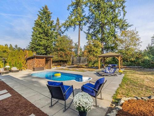 4821 Elk Rd, Saanich, BC - Outdoor With In Ground Pool With Deck Patio Veranda