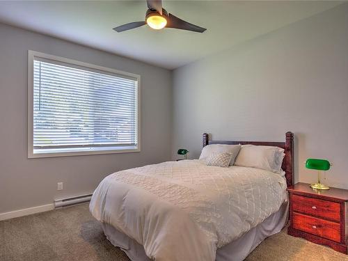 94 Beech Cres, Lake Cowichan, BC - Indoor Photo Showing Bedroom