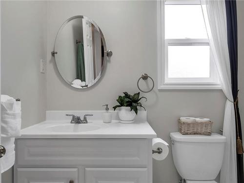 2957 Huckleberry Pl, Courtenay, BC - Indoor Photo Showing Bathroom