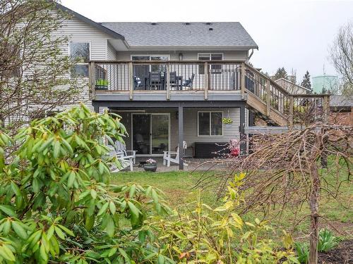 2957 Huckleberry Pl, Courtenay, BC - Outdoor With Deck Patio Veranda