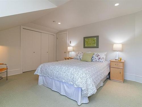 50 Sylvan Lane, Oak Bay, BC - Indoor Photo Showing Bedroom