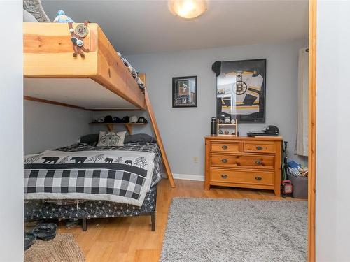 8410 Alec Rd, Central Saanich, BC - Indoor Photo Showing Bedroom