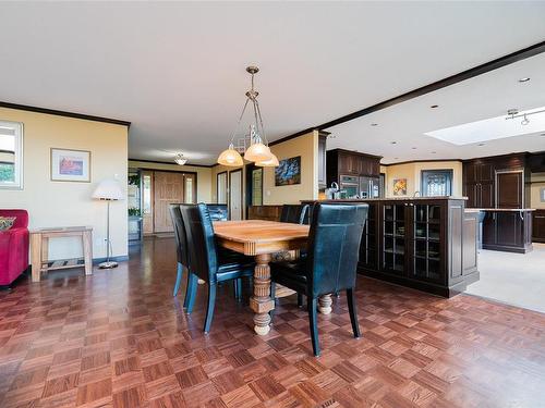 8170 Southwind Dr, Lantzville, BC - Indoor Photo Showing Dining Room