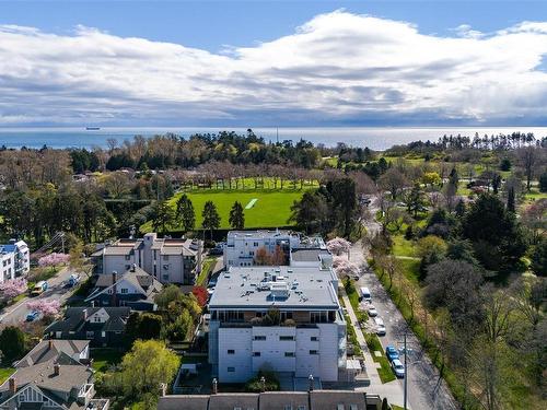 403-986 Heywood Ave, Victoria, BC - Outdoor With View