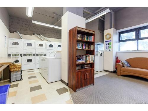 909-647 Michigan St, Victoria, BC - Indoor Photo Showing Laundry Room