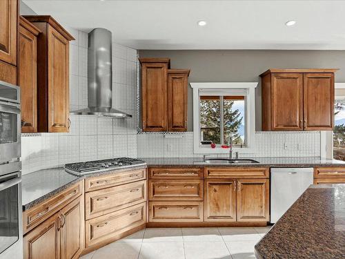 9143 Tronson Road, Vernon, BC - Indoor Photo Showing Kitchen With Double Sink