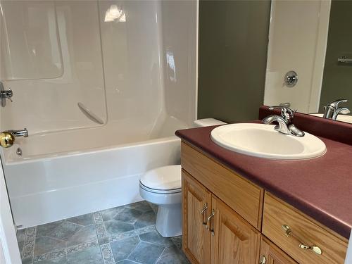 33-2710 Allenby Way, Vernon, BC - Indoor Photo Showing Bathroom