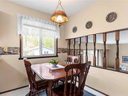 5891 Brown Rd, Port Alberni, BC - Indoor Photo Showing Dining Room