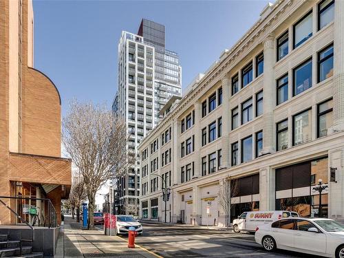 409-777 Herald St, Victoria, BC - Outdoor With Facade