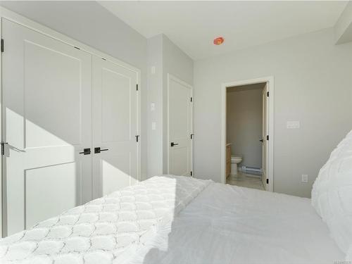 202-654 Granderson Rd, Langford, BC - Indoor Photo Showing Bedroom