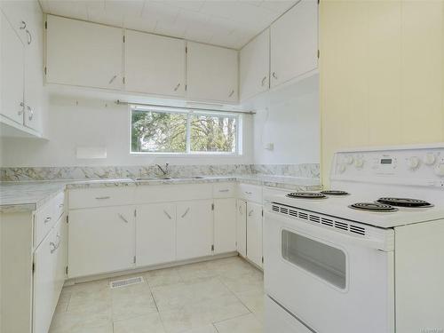 2097 Otter Point Rd, Sooke, BC - Indoor Photo Showing Kitchen