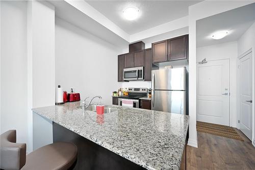 101 Shoreview Place|Unit #622, Stoney Creek, ON - Indoor Photo Showing Kitchen With Upgraded Kitchen