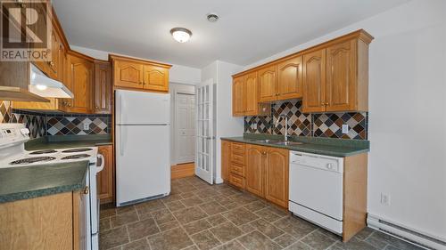 10 Ventura Place, St. John'S, NL - Indoor Photo Showing Kitchen With Double Sink