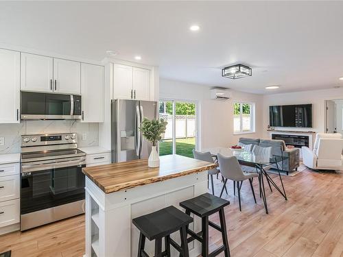 Sl2-151 Shelly Rd, Parksville, BC - Indoor Photo Showing Kitchen With Double Sink With Upgraded Kitchen