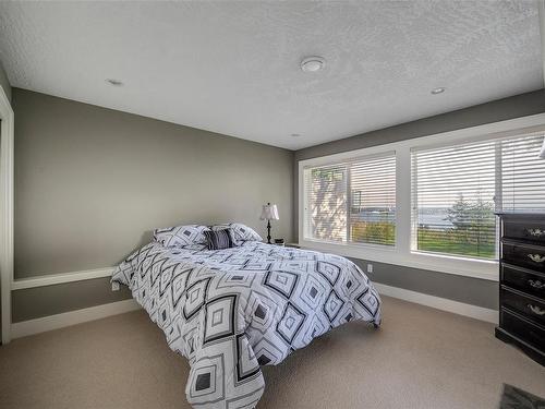 285 Hatley Lane, Colwood, BC - Indoor Photo Showing Bedroom