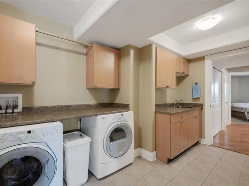 285 Hatley Lane, Colwood, BC - Indoor Photo Showing Laundry Room