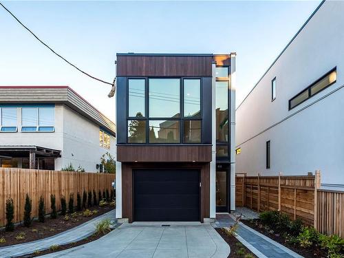 431 Parry St, Victoria, BC - Outdoor With Body Of Water With View