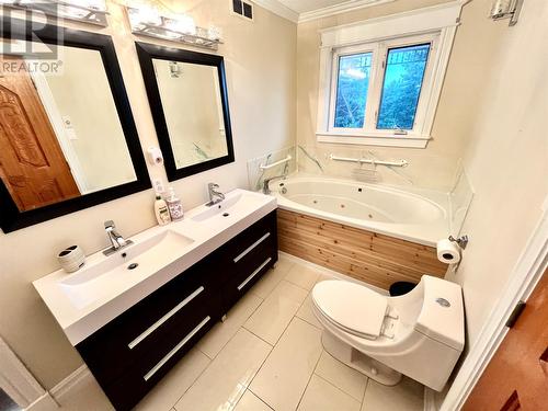 29-33 Motion Drive, Torbay, NL - Indoor Photo Showing Bathroom