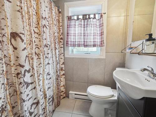 Salle de bains - 5034  - 5038 Rue L'Heureux, Contrecoeur, QC - Indoor Photo Showing Bathroom