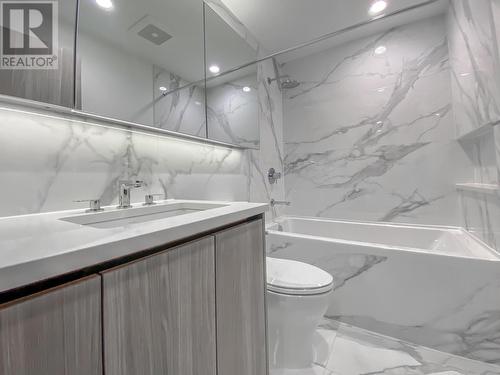 2603 4890 Lougheed Highway, Burnaby, BC - Indoor Photo Showing Bathroom