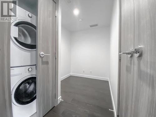 2603 4890 Lougheed Highway, Burnaby, BC - Indoor Photo Showing Laundry Room