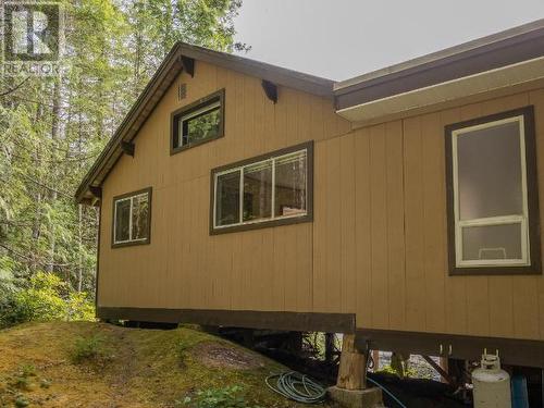 9302 Powell Lake, Powell River, BC - Outdoor With Exterior