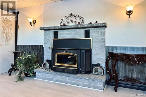 315 Riviere Du Portage Nord, Rivière-Du-Portage, NB - Indoor With Fireplace