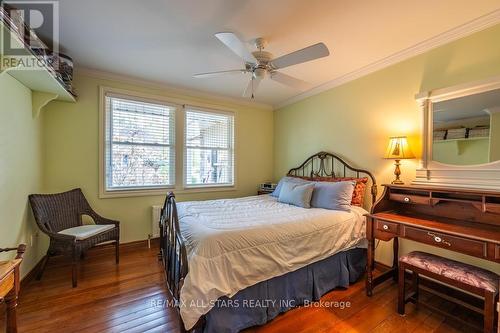 8 Manor Road, Kawartha Lakes, ON - Indoor Photo Showing Bedroom