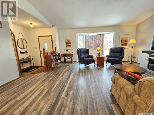 804 3Rd Avenue W, Meadow Lake, SK - Indoor Photo Showing Living Room