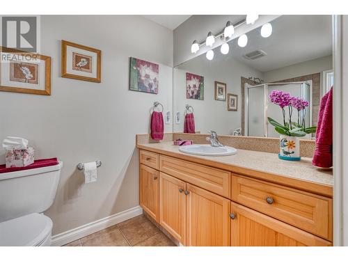 6925 Meadows Drive, Oliver, BC - Indoor Photo Showing Bathroom
