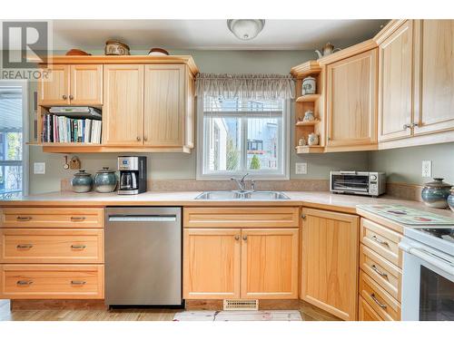 6925 Meadows Drive, Oliver, BC - Indoor Photo Showing Kitchen With Double Sink