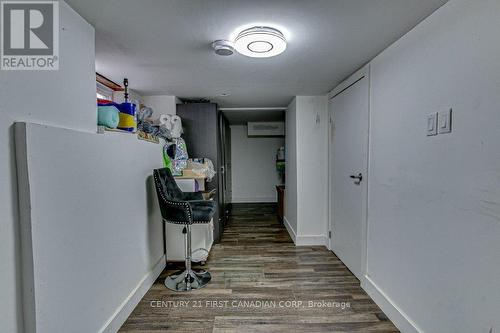 1064 Florence St, London, ON - Indoor Photo Showing Other Room