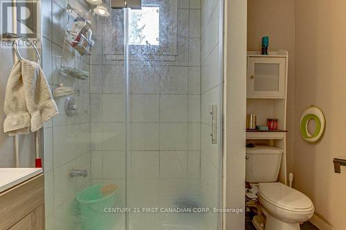 1064 Florence St, London, ON - Indoor Photo Showing Bathroom