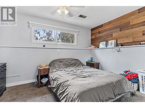 633 Renshaw Road, Kelowna, BC - Indoor Photo Showing Bedroom