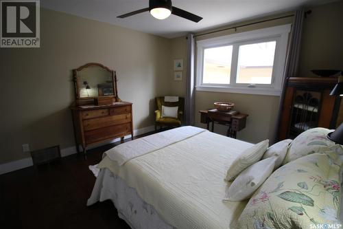 544 Pottery Street, Eastend, SK - Indoor Photo Showing Bedroom