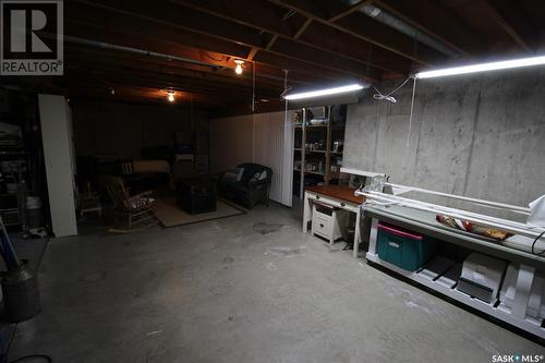 544 Pottery Street, Eastend, SK - Indoor Photo Showing Basement
