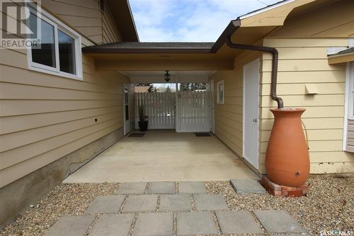 544 Pottery Street, Eastend, SK - Outdoor With Exterior