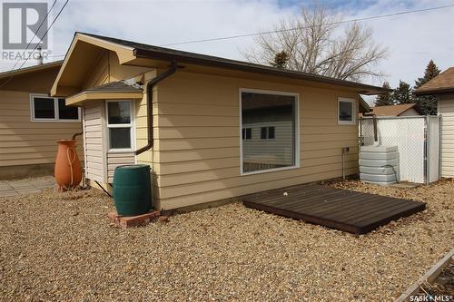 544 Pottery Street, Eastend, SK - Outdoor With Exterior