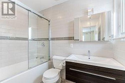 65 Ames Circ, Toronto, ON - Indoor Photo Showing Bathroom